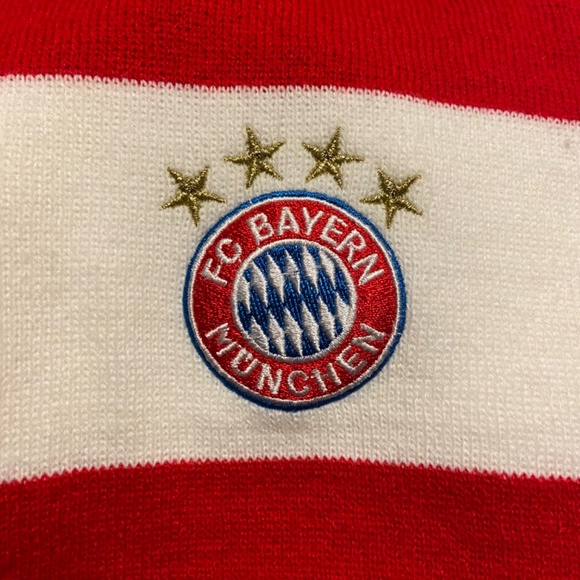 FC Bayern Munchen football scarf - Picture 3 of 4